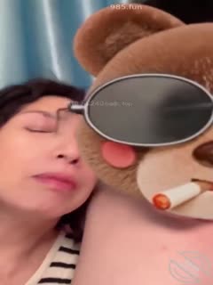 我妈妈今年61虚岁了属大龙我今年27岁我妈三十五才生了我四十多的时候跟我爸离的婚那年我才八岁我妈把我拉扯到20我就参加工作去了...