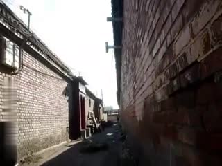 站街女探花大萌萌城中村性地探秘花了100多元搞了两个站街少妇