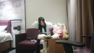 高素质冷艳黑靴妹子 娇滴滴的真诱人